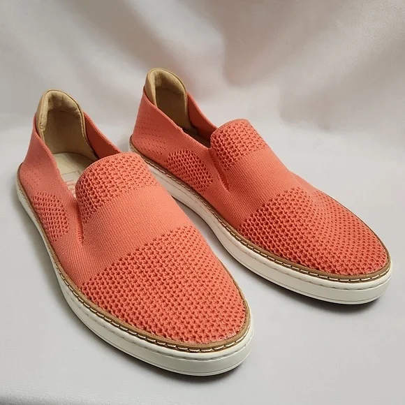 UGG Sammy Slip-on Coral Knit sneakers (w size 9) - Picture 3 of 10